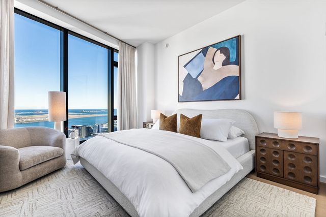 682 Atlantic Ave 49H, Boston, MA 02111