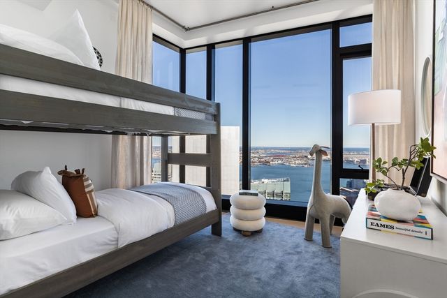 682 Atlantic Ave 49H, Boston, MA 02111