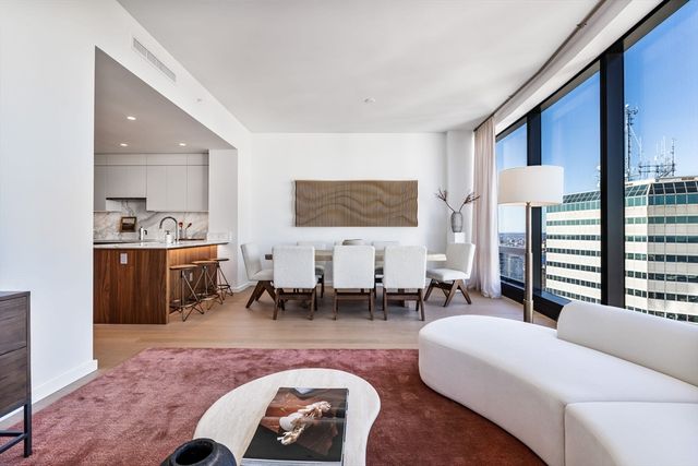 682 Atlantic Ave 49H, Boston, MA 02111