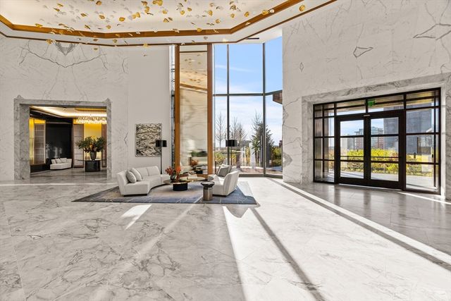 682 Atlantic Ave 49H, Boston, MA 02111