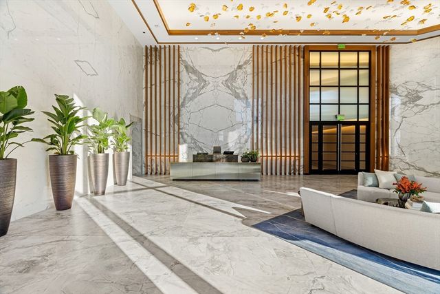 682 Atlantic Ave 49H, Boston, MA 02111