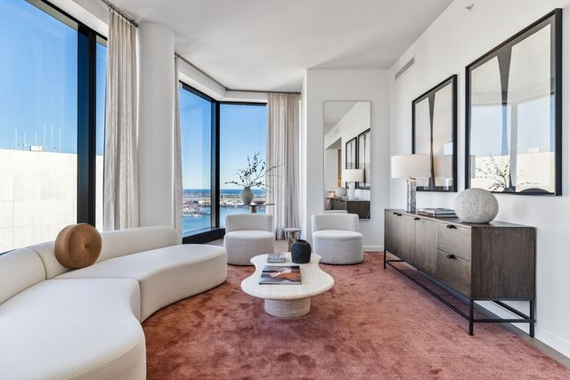 682 Atlantic Ave 49H, Boston, MA 02111