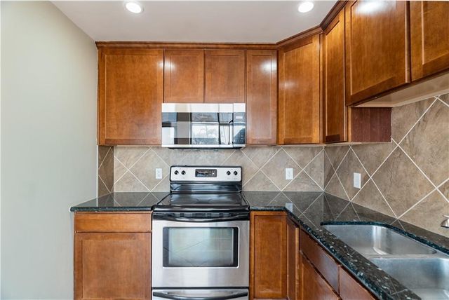 600 E Admiral Blvd Boulevard 407, Kansas City, MO 64106