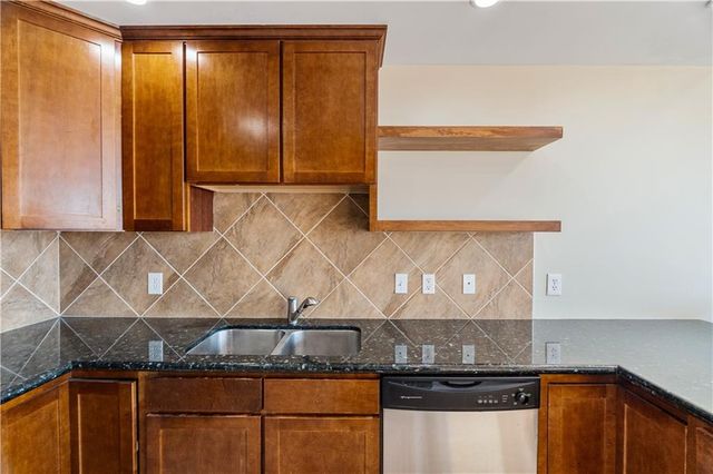 600 E Admiral Blvd Boulevard 407, Kansas City, MO 64106