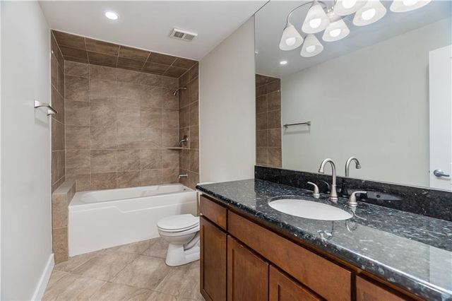 600 E Admiral Blvd Boulevard 407, Kansas City, MO 64106