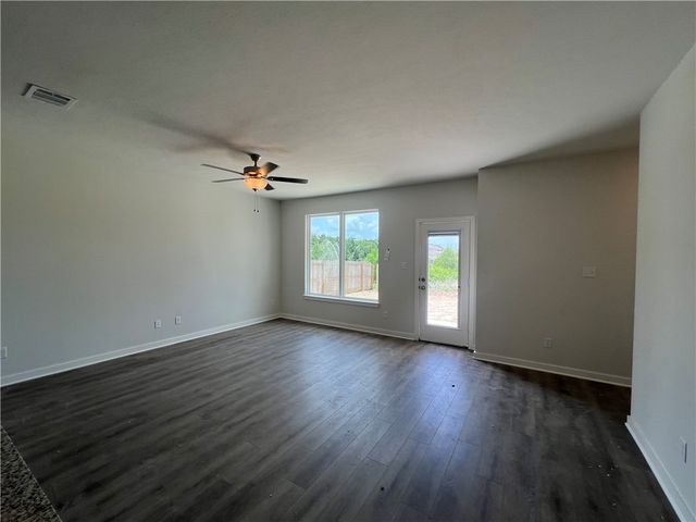 1388 Kingsgate Drive, Bryan, TX 77807