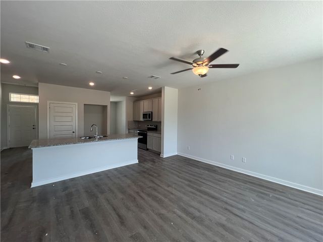 1388 Kingsgate Drive, Bryan, TX 77807