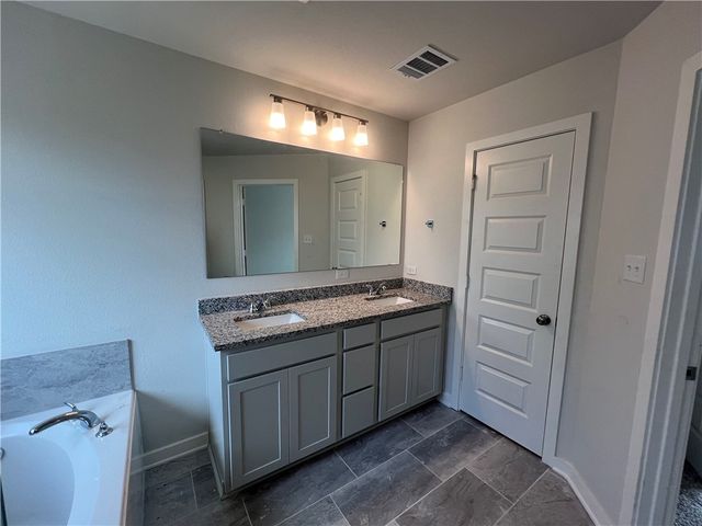 1388 Kingsgate Drive, Bryan, TX 77807