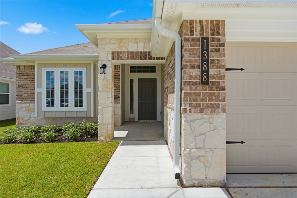 1388 Kingsgate Drive, Bryan, TX 77807 — photo 3