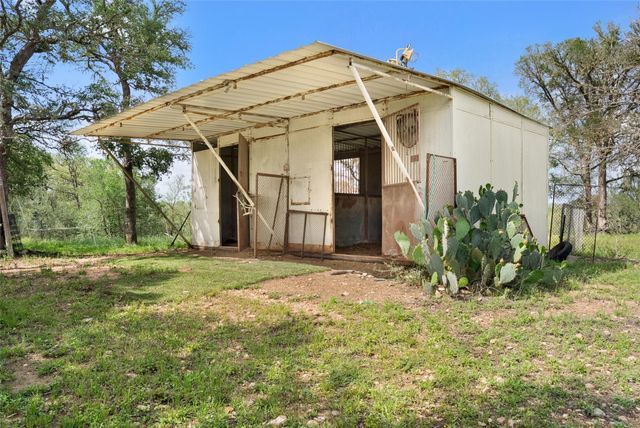 274 Old Austin TRL, Elgin, TX 78621