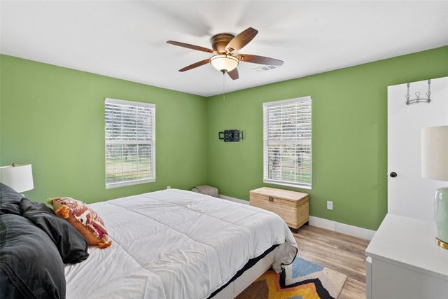 274 Old Austin TRL, Elgin, TX 78621
