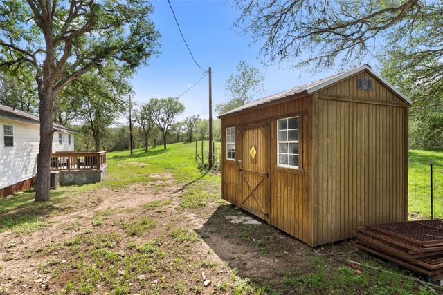 274 Old Austin TRL, Elgin, TX 78621