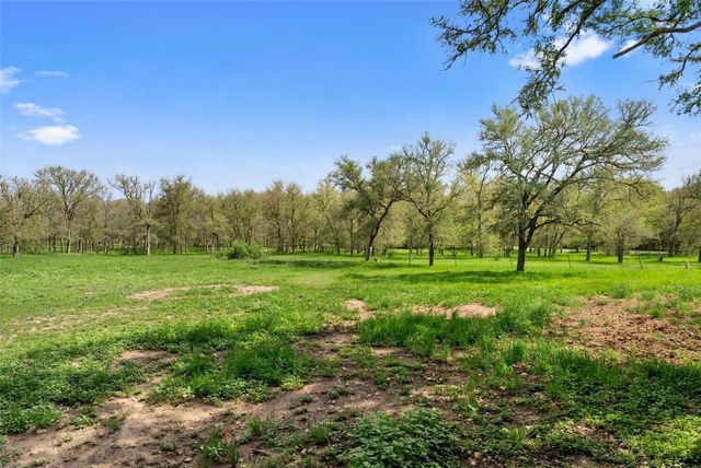 274 Old Austin TRL, Elgin, TX 78621