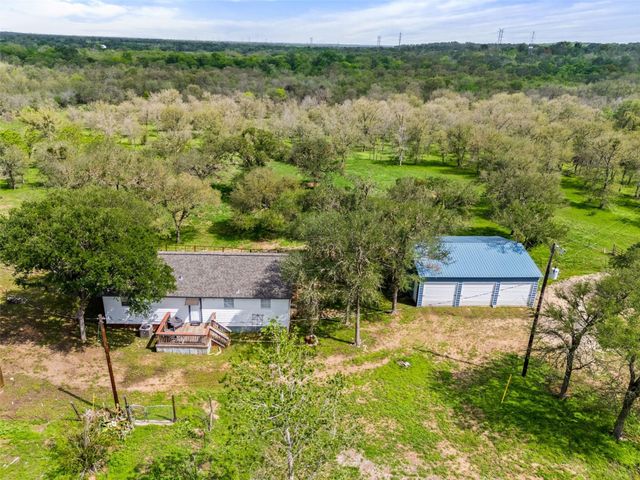274 Old Austin TRL, Elgin, TX 78621