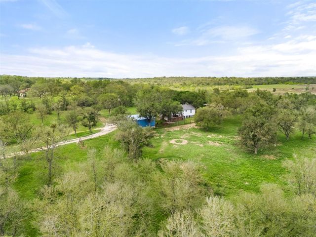 274 Old Austin TRL, Elgin, TX 78621