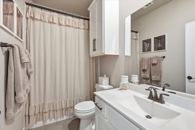 105 Big Sky Circle, Northlake, TX 76226