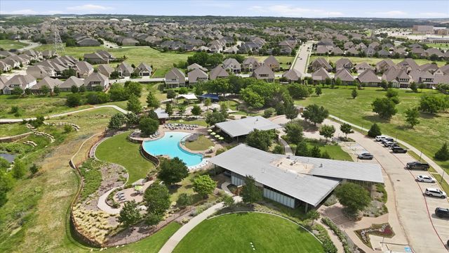 105 Big Sky Circle, Northlake, TX 76226