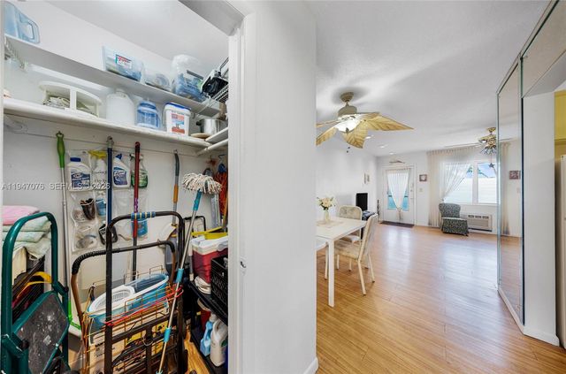 15600 NE 6th Ave 28D, Miami, FL 33162