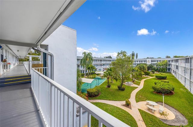 15600 NE 6th Ave 28D, Miami, FL 33162