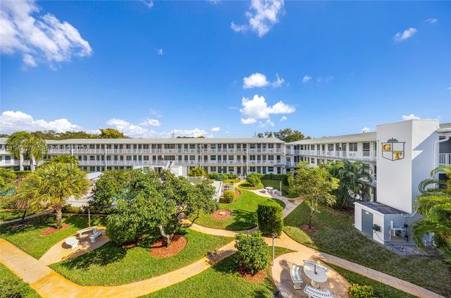 15600 NE 6th Ave 28D, Miami, FL 33162