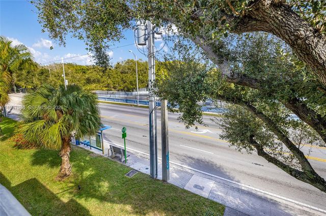 15600 NE 6th Ave 28D, Miami, FL 33162