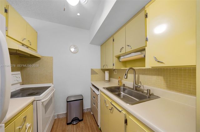 15600 NE 6th Ave 28D, Miami, FL 33162