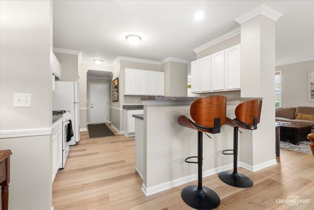 6N307 Whitmore Circle A, St. Charles, IL 60174