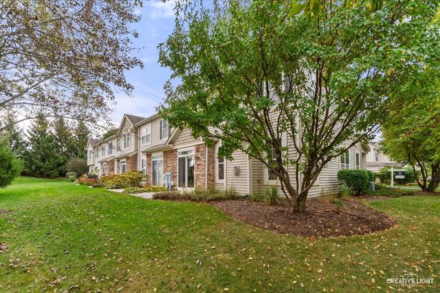 6N307 Whitmore Circle A, St. Charles, IL 60174