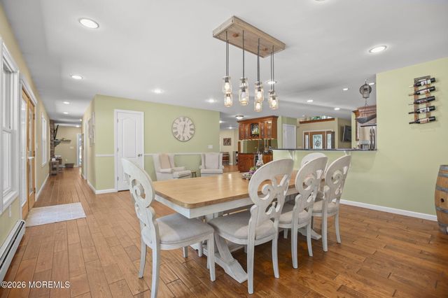 45 Pineoaka Road, Jackson, NJ 08527