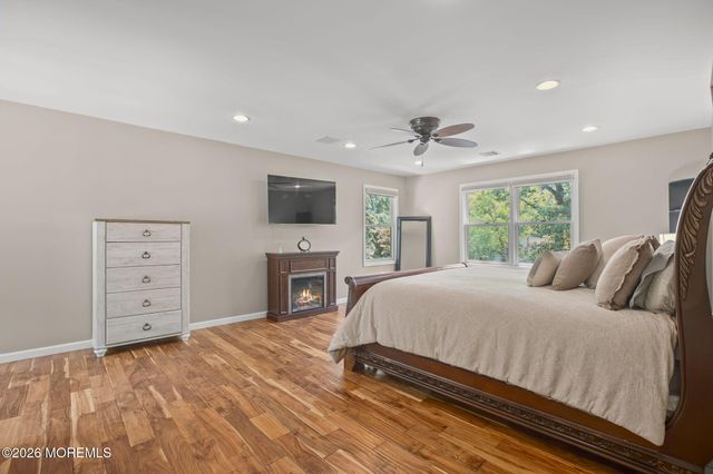 45 Pineoaka Road, Jackson, NJ 08527