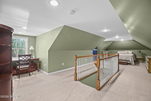 45 Pineoaka Road, Jackson, NJ 08527
