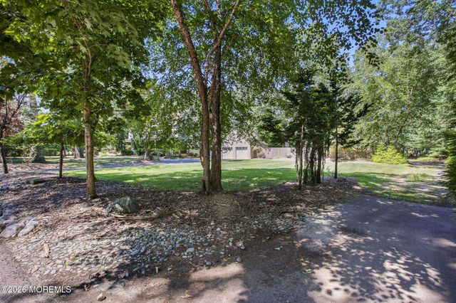 45 Pineoaka Road, Jackson, NJ 08527