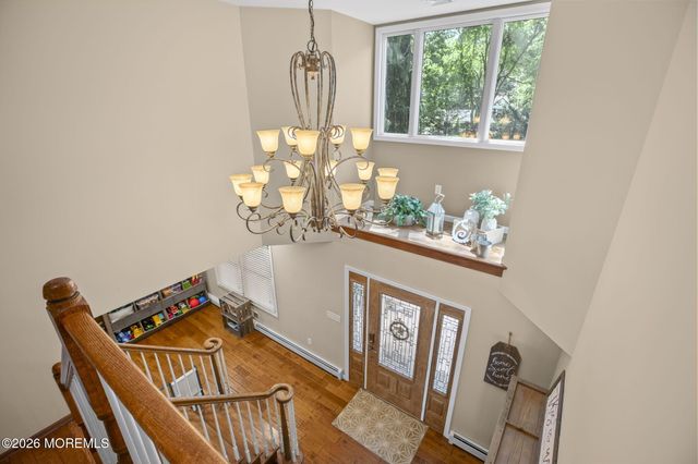 45 Pineoaka Road, Jackson, NJ 08527