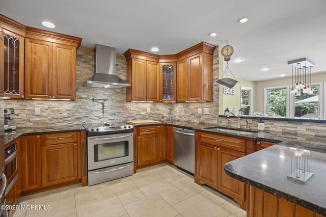 45 Pineoaka Road, Jackson, NJ 08527