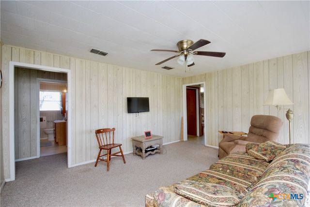 652 County Road 210, Hallettsville, TX 77964