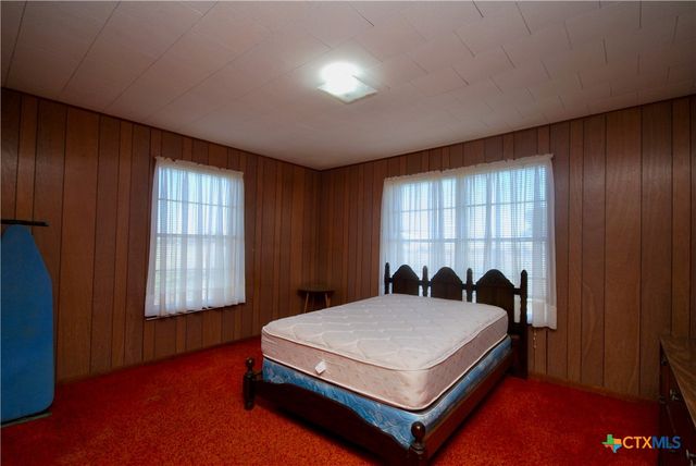 652 County Road 210, Hallettsville, TX 77964