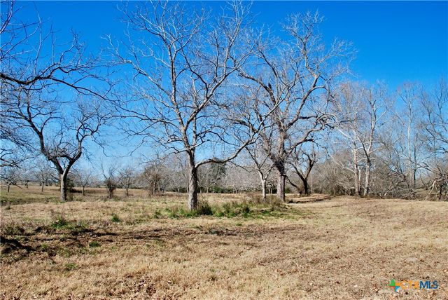 652 County Road 210, Hallettsville, TX 77964
