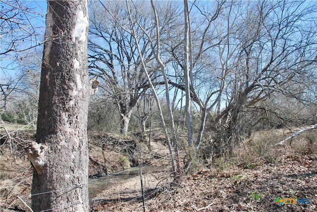 652 County Road 210, Hallettsville, TX 77964