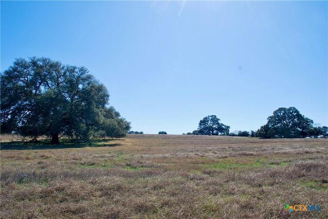 652 County Road 210, Hallettsville, TX 77964