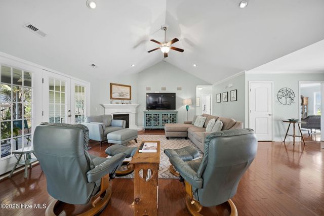 8536 Old Forest Drive NE, Leland, NC 28451