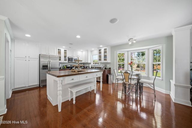 8536 Old Forest Drive NE, Leland, NC 28451