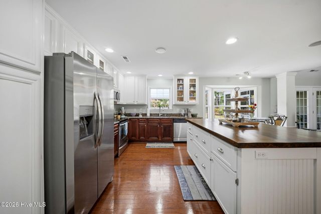 8536 Old Forest Drive NE, Leland, NC 28451