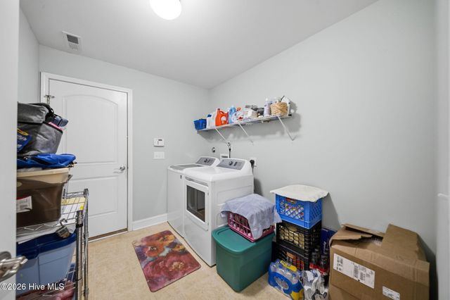 8536 Old Forest Drive NE, Leland, NC 28451