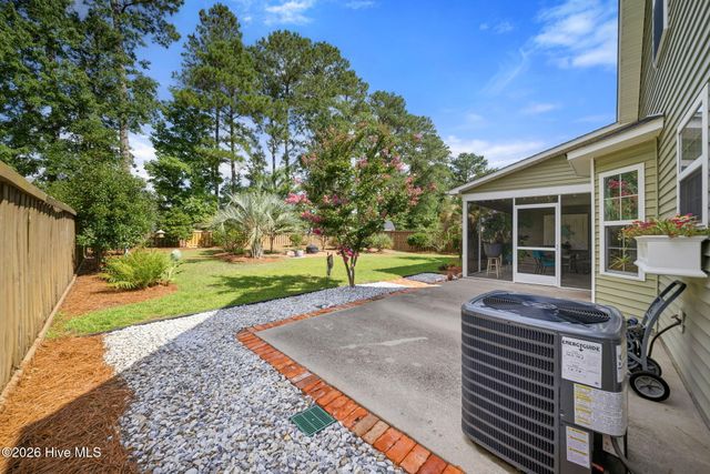 8536 Old Forest Drive NE, Leland, NC 28451