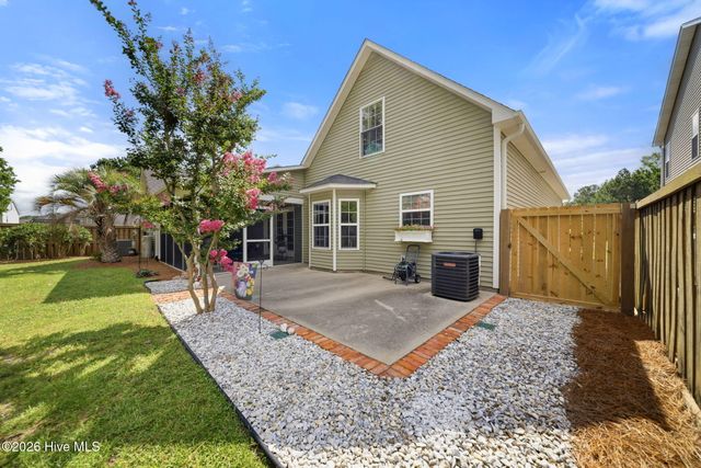 8536 Old Forest Drive NE, Leland, NC 28451