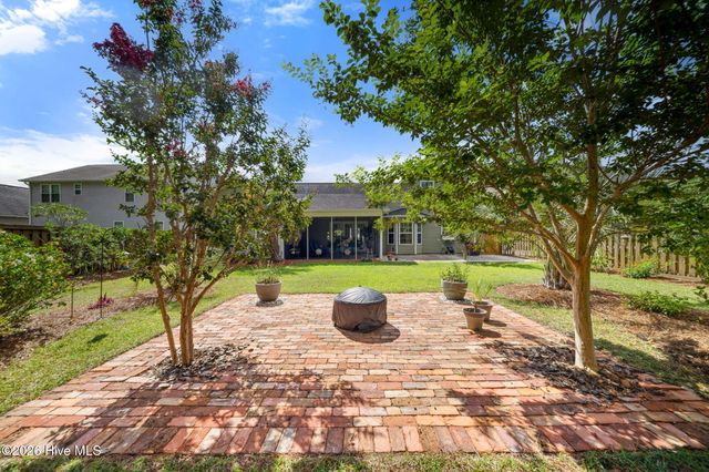 8536 Old Forest Drive NE, Leland, NC 28451