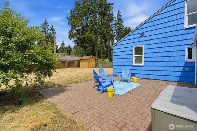 12515 25th Avenue NE, Seattle, WA 98125