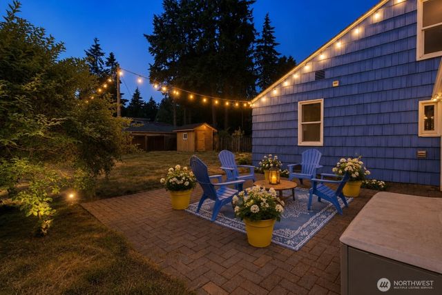 12515 25th Avenue NE, Seattle, WA 98125