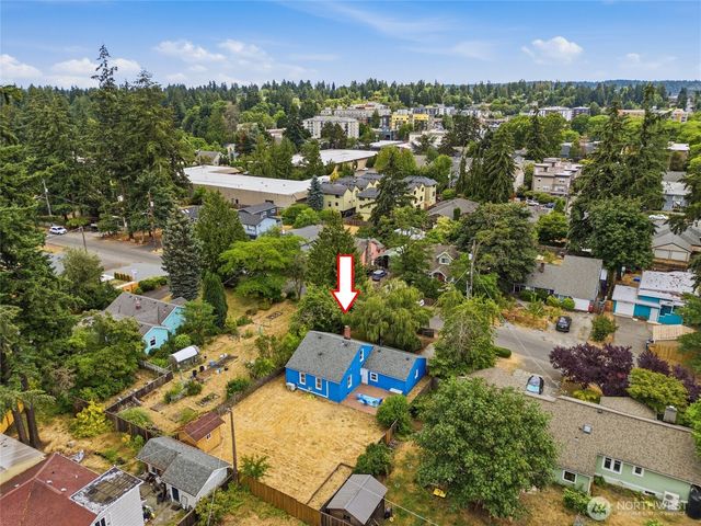 12515 25th Avenue NE, Seattle, WA 98125