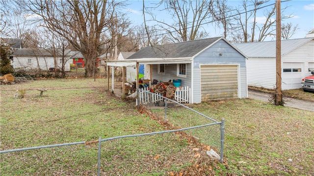 603 S New York Street, Sedalia, MO 65301